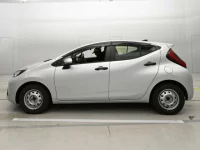 Toyota AQUA лот № 30230 оценка 4  с аукциона в Японии 3