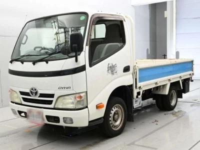 Toyota DYNA  с аукциона в Японии