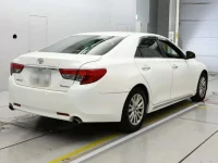 Toyota MARK X лот № 30051 оценка R  с аукциона в Японии 1