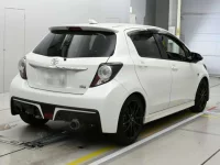 Toyota VITZ лот № 36115 оценка 4.5  с аукциона в Японии 1