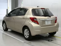 Toyota VITZ лот № 36032 оценка 3.5  с аукциона в Японии 5