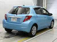 Toyota VITZ лот № 36053 оценка 4  с аукциона в Японии 1