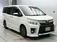 Toyota VOXY лот № 30088 оценка 4  с аукциона в Японии 4