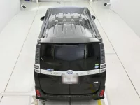Toyota VOXY лот № 30046 оценка 4  с аукциона в Японии 7