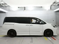 Toyota VOXY лот № 30076 оценка R  с аукциона в Японии 2