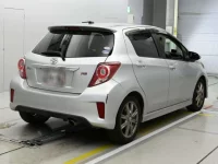 Toyota VITZ лот № 30079 оценка 4  с аукциона в Японии 1