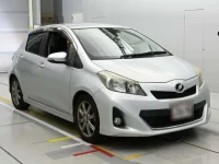 Toyota VITZ лот № 30079 оценка 4  с аукциона в Японии 4
