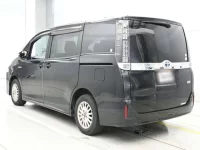 Toyota VOXY лот № 30080 оценка 3.5  с аукциона в Японии 5