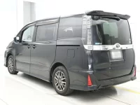Toyota VOXY лот № 30082 оценка 3.5  с аукциона в Японии 5
