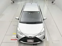 Toyota VITZ лот № 30012 оценка 3.5  с аукциона в Японии 6