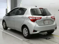 Toyota VITZ лот № 30012 оценка 3.5  с аукциона в Японии 5