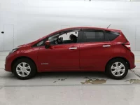 Nissan NOTE лот № 30073 оценка 4  с аукциона в Японии 3