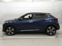 Nissan KICKS лот № 30049 оценка 4.5  с аукциона в Японии 3