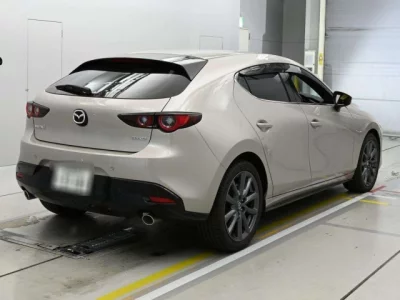 Mazda MAZDA3  с аукциона в Японии