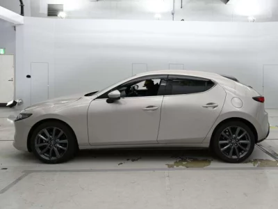 Mazda MAZDA3  с аукциона в Японии