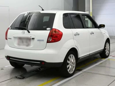Mazda VERISA