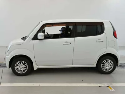 Suzuki MRWAGON