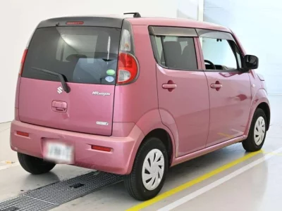 Suzuki MRWAGON