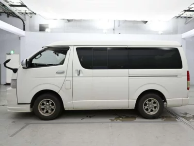 Toyota HIACE VAN  с аукциона в Японии