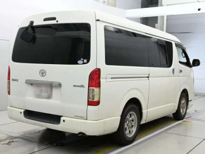 Toyota HIACE VAN  с аукциона в Японии