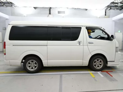 Toyota HIACE VAN  с аукциона в Японии