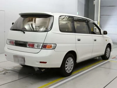 Toyota GAIA  с аукциона в Японии