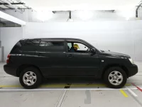 Toyota KLUGER лот № 30249 оценка 3.5  с аукциона в Японии 2