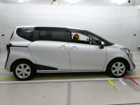 Toyota SIENTA лот № 30062 оценка 4.5  с аукциона в Японии 2