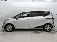 Toyota SIENTA лот № 30062 оценка 4.5  с аукциона в Японии 3