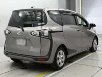 Toyota SIENTA лот № 30065 оценка 4.5  с аукциона в Японии 1