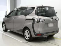 Toyota SIENTA лот № 30065 оценка 4.5  с аукциона в Японии 5
