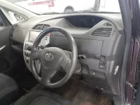Toyota RACTIS лот № 30094 оценка 4  с аукциона в Японии 8
