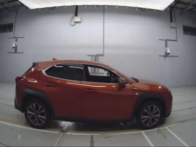 Lexus UX  с аукциона в Японии