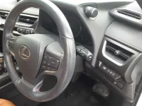 Lexus UX лот № 30115 оценка 4  с аукциона в Японии 8