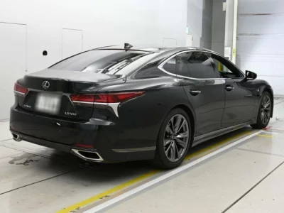 Lexus LS  с аукциона в Японии