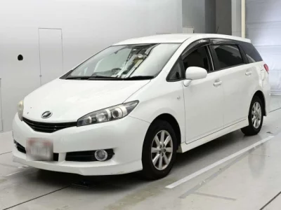 Toyota WISH  с аукциона в Японии
