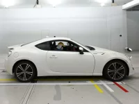 Toyota GT 86 лот № 30142 оценка RA  с аукциона в Японии 2