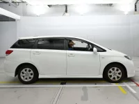 Toyota WISH лот № 30097 оценка RA  с аукциона в Японии 2
