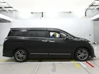 Nissan ELGRAND лот № 90128 оценка 3.5  с аукциона в Японии 2