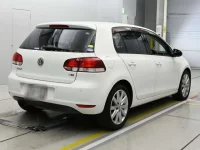 Volkswagen GOLF лот № 90120 оценка 4  с аукциона в Японии 1