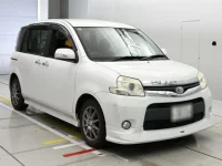 Toyota SIENTA лот № 30300 оценка 4  с аукциона в Японии 4