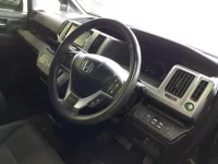 Honda STEP WAGON лот № 11028 оценка 4  с аукциона в Японии 6