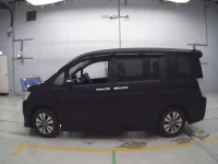 Honda STEP WAGON лот № 11028 оценка 4  с аукциона в Японии 3