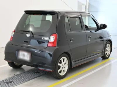 Daihatsu Esse