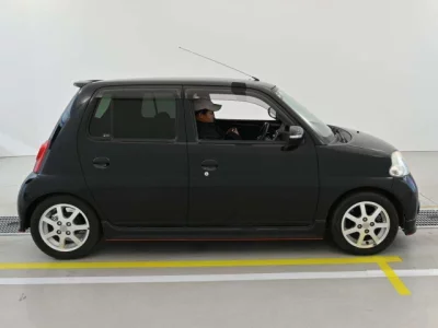 Daihatsu Esse