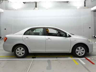 Toyota COROLLA AXIO  с аукциона в Японии