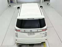 Nissan ELGRAND лот № 30331 оценка 3.5  с аукциона в Японии 7