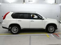 Nissan X-TRAIL лот № 30407 оценка RA  с аукциона в Японии 2