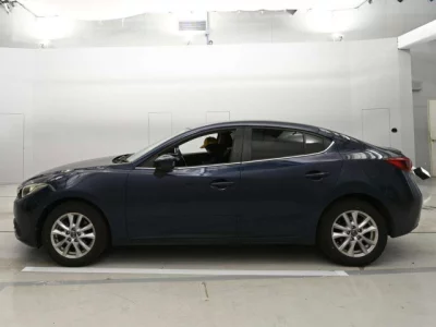 Mazda AXELA  с аукциона в Японии