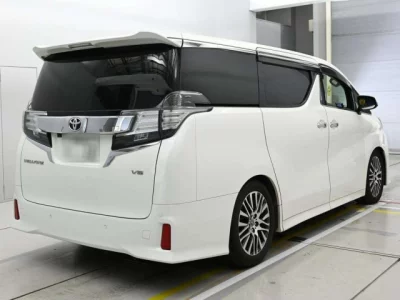 Toyota VELLFIRE  с аукциона в Японии